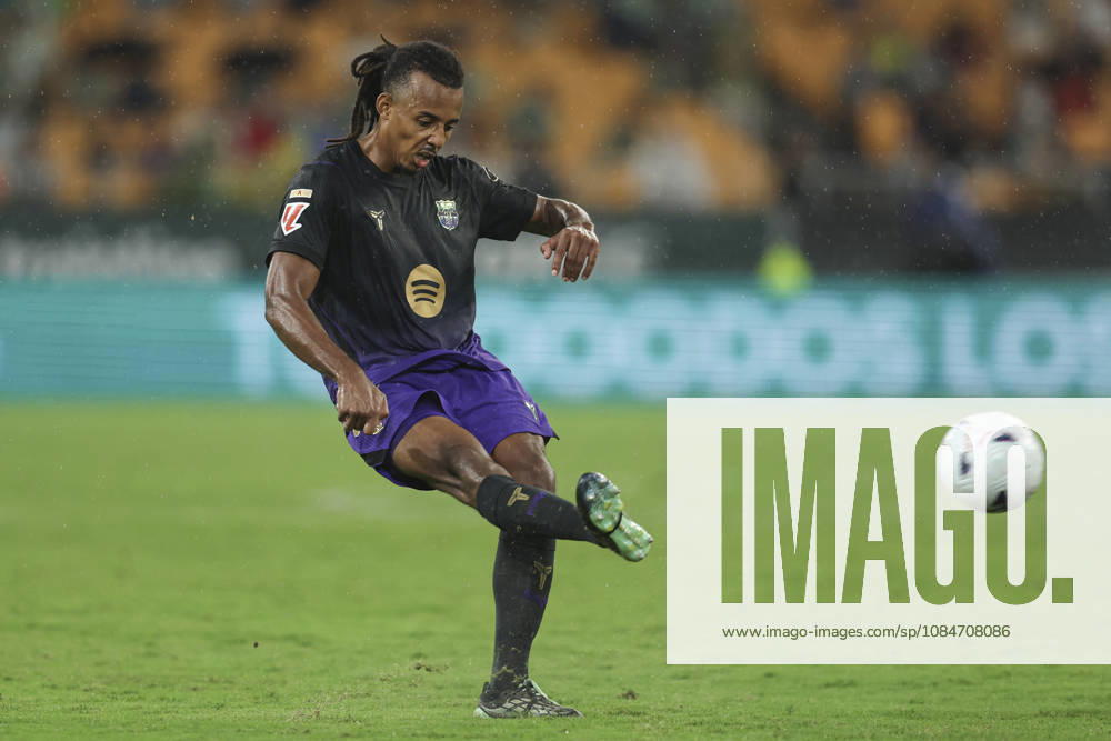 ESP: Real Betis - FC Barcelona, Barca La Liga EA Sports. Matchday 9. Jules Kounde of FC Barcelona during the La Liga EA Sports match between Real Betis and FC Barcelona played at La Cartuja Stadium on Oct 17, 2026 in Sevilla, Spain. kpng