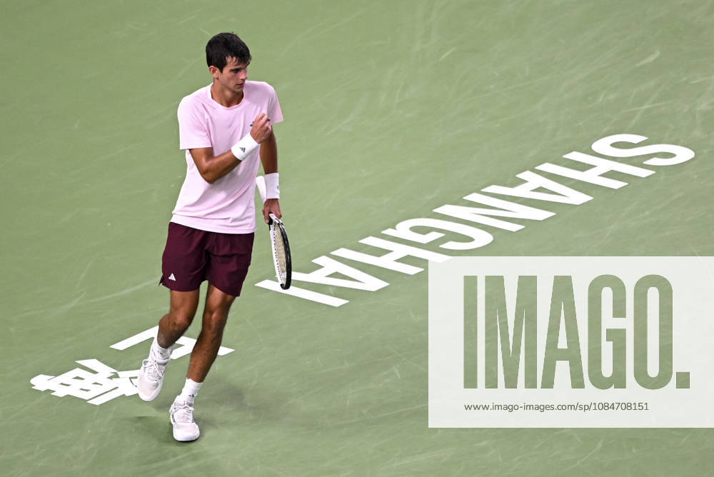 (261018) -- SHANGHAI, Oct. 18, 2026 -- Rafael Jodar of Spain celebrates during the men s singles final match against Alejandro Davidovich Fokina of Spain at the 2026 ATP, Tennis Herren tour Shanghai Masters tennis tournament in Shanghai, China, Oct. 18, 2026. ) (SP)CHINA-SHANGHAI-TENNIS-SHANGHAI MASTERS-MEN S SINGLES (CN) ChenxHaoming