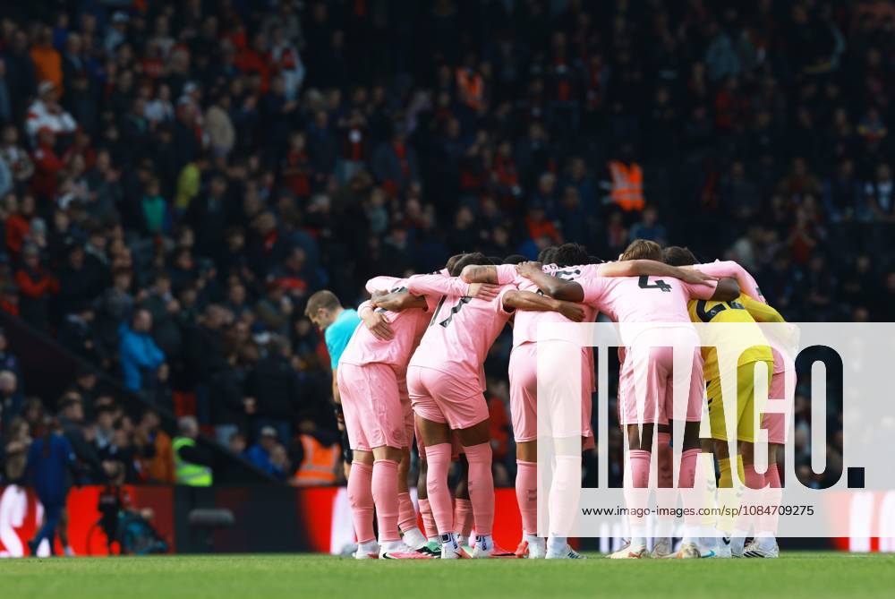 Sunderland players huddle up. Bournemouth v Sunderland, Premier League, Football, Vitality Stadium, Bournemouth, UK - 18 Oct 2026Bournemouth Vitality Stadium United Kingdom
