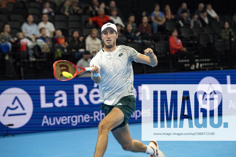 TENNIS : ATP, Tennis Herren 250 - Grand Tennis AURA - Decines (France) 18 10 2026 Kyrian Jacquet (Fra) faces Sascha Gueymard (FRA) during the qualifying tournament of the Auvergne Rhône-Alpes Grand Prix at the LDLC Arena in Décines on October 18, 2026. Photo Sandrine Thesillat PsNewZ