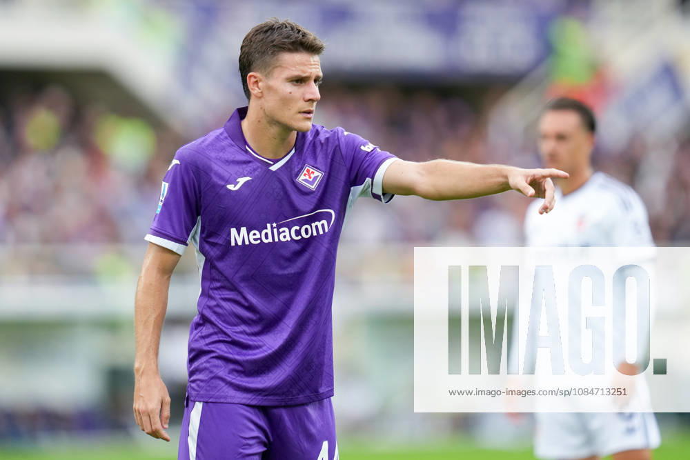 ACF Fiorentina v Como 1907 - Serie A Enilive Nicolo Fagioli of ACF Fiorentina gestures during the Serie A Enilive match between ACF Fiorentina and Como 1907 at Artemio Franchi Stadium on October 18, 2026 in Florence, Italy. Florence Artemio Franchi Stadium Tuscany Italy