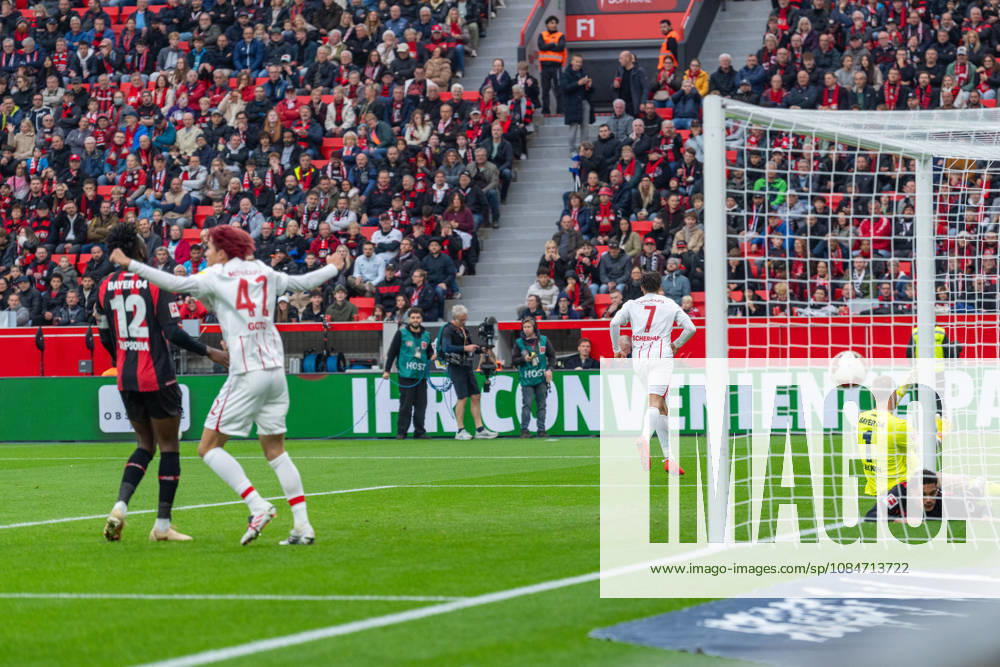 Derry Scherhant, SC Freiburg, 07, celebrates Freiburg s 1-0 lead; Keisuke Goto, SC Freiburg, 42, cheers, Mark Flekken of Bayer 04 Leverkusen, No. 01, sitting on the goalpost; Bayer 04 Leverkusen vs. SC Freiburg, soccer, Bundesliga 1, Matchday 6, 2026–27 season, October 18, 2026, DFL regulations prohibit any use of photographs as image sequences and or quasi-video; Bayer 04 Leverkusen vs. SC Freiburg, soccer, Bundesliga 1, Matchday 6, 2026–27 Season, October 18, 2026, Leverkusen
