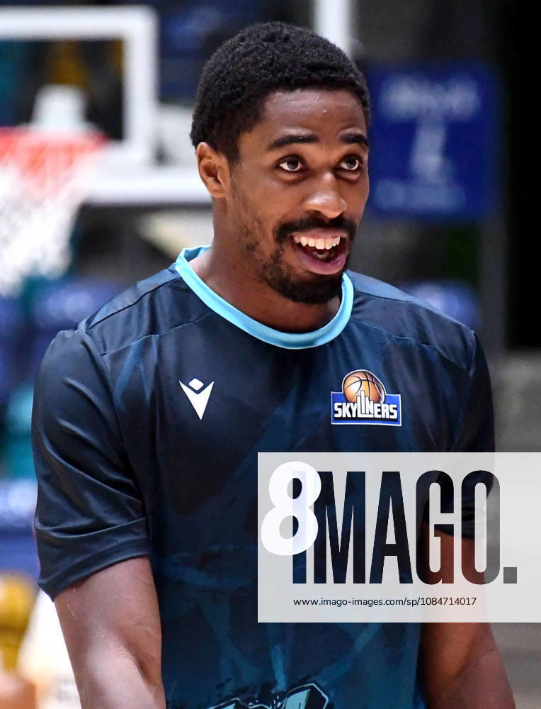 BBL Basketball Cup, Frankfurt Skyliners vs. VET Concept Gladiators Trier, featuring William Christmas of the Fraport Skyliners Frankfurt, facial expressions, gestures, emotion, laughing, satisfied, Frankfurt am Main