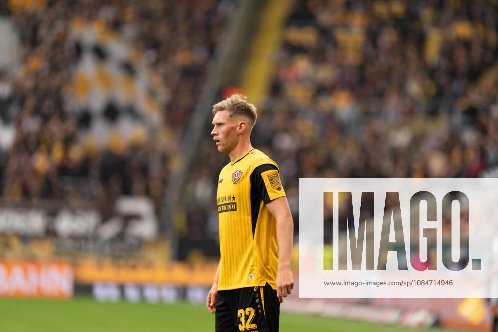 Pictured: Jonas Sterner, 32, SG Dynamo Dresden 18 10 2026, SG Dynamo Dresden vs. 1. FC Magdeburg, Bundesliga Matchday 8, Soccer, Germany, Dresden, Rudolf Harbig Stadium