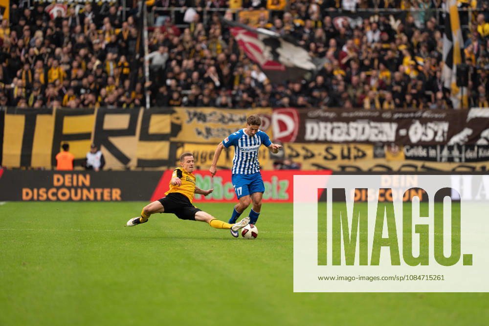 In the photo, SG Dynamo Dresden s Alexander Nollenberger (17) tackles the ball away from 1 FC Magdeburg (18) on October 10, 2026, SG Dynamo Dresden vs. 1 FC Magdeburg, Bundesliga Matchday 8, Soccer, Germany, Dresden, Rudolf Harbig Stadium