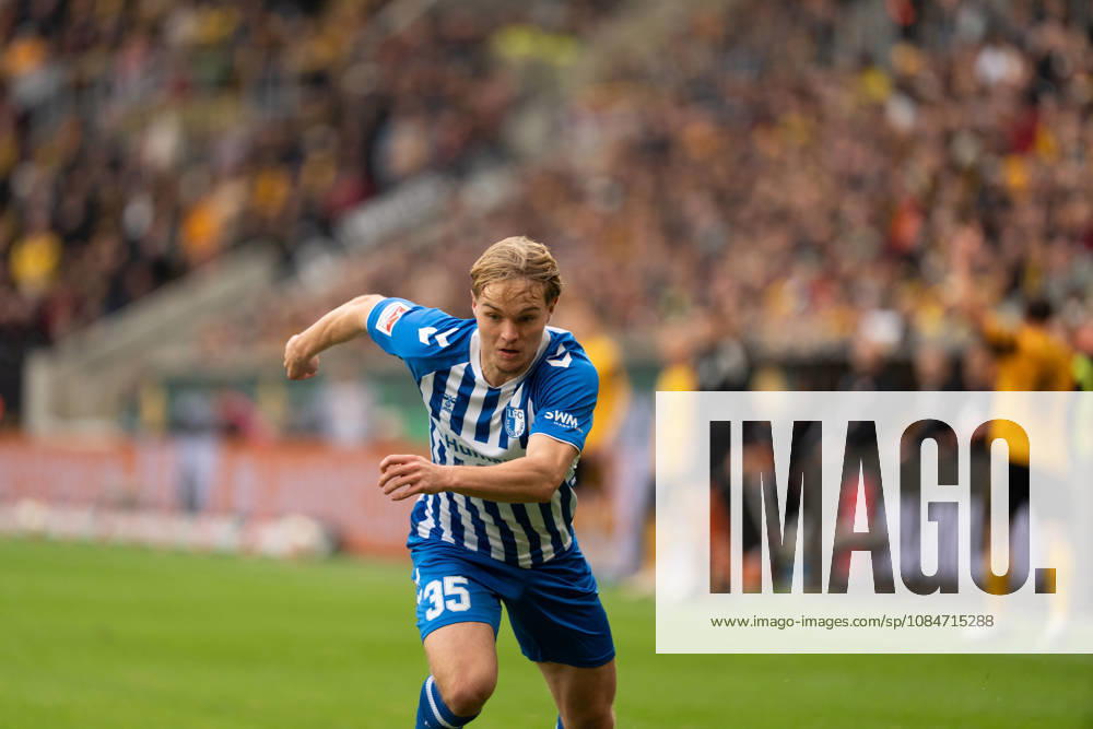 Pictured: Magnus Baars, 35, 1 FC Magdeburg 18 10 2026, SG Dynamo Dresden vs. 1 FC Magdeburg, Bundesliga Matchday 8, Soccer, Germany, Dresden, Rudolf Harbig Stadium