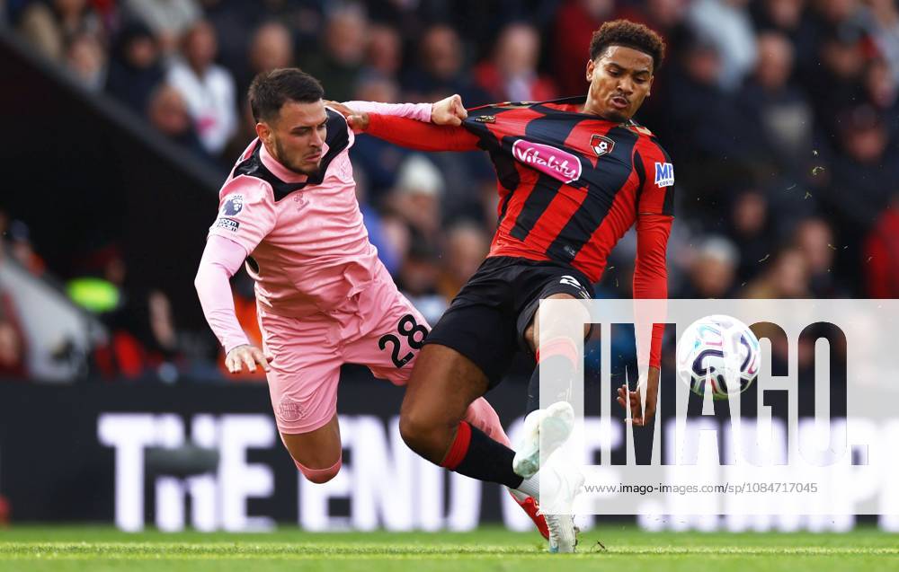 Enzo Le Fee of Sunderland and Amine Adli of AFC Bournemouth. Bournemouth v Sunderland, Premier League, Football, Vitality Stadium, Bournemouth, UK - 18 Oct 2026Bournemouth Vitality Stadium United Kingdom