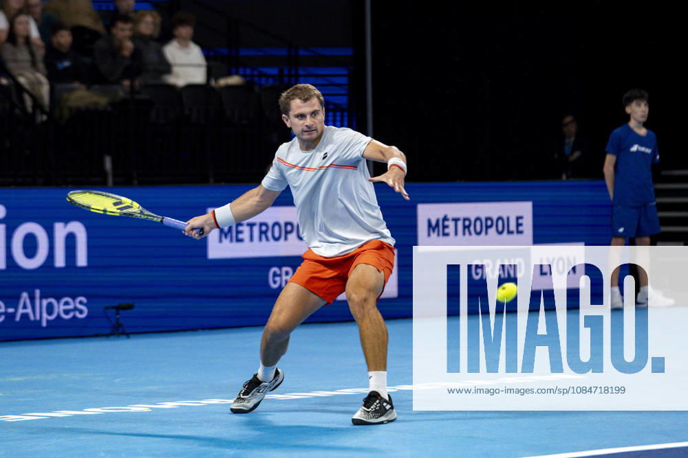 TENNIS : ATP, Tennis Herren 250 - Grand Tennis AURA - Decines (France) 18 10 2026 Valentin ROYER (FRA) vs Clement TABUR (FRA) during the qualifying tournament of the Auvergne Rhône-Alpes Grand Prix at the LDLC Arena in Décines on October 18, 2026. Photo Sandrine Thesillat PsNewZ