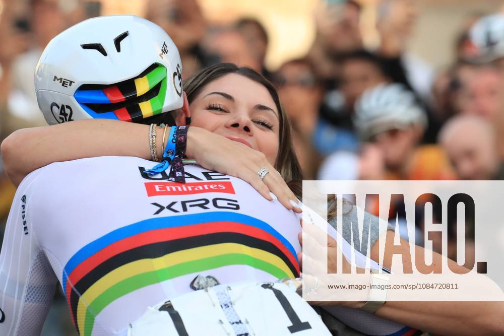 Veneto Classic - UCI Cycling race Pierre Teyssot MAXPPP ; Veneto Classic - UCI Cycling race . Bassano del Grappa, Italy on October 18, 2026. Reigning World Champion Brandon Mcnulty (USA) UAE TEAM EMIRATES XRG wins the race. Brandon Mcnulty (USA) UAE TEAM EMIRATES XRG with his wife. Pierre Teyssot Maxppp Bassano del Grappa Veneto Italy