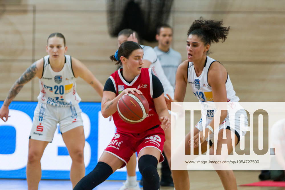 Dominika Fiszer (Lions), 66, Sara Guerreiro (Marburg), 13, Halfit Lions vs. BC Marburg Blue Dolphins, Women s Basketball, 1st Bundesliga, DBBL, Matchday 3 of the 2026–27 season, October 18, 2026, SWH Arena, Saxony-Anhalt, Germany