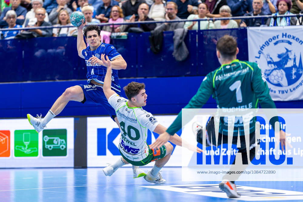 L R Samuel Zehnder, TBV Lemgo Lippe, 04 (goal throw), Elias Newel, Frisch Auf Göppingen, 40, Julian Buchele, Frisch Auf Göppingen, 01 GER, TBV Lemgo Lippe vs. Frisch Auf Göppingen, Handball, 1st Bundesliga, Matchday 9, 2026–2027 season, October 18, 2026 GER, TBV Lemgo Lippe vs. Frisch Auf Göppingen, Handball, 1st Bundesliga, Matchday 9, 2026–2027 season, October 18, 2026 Lemgo