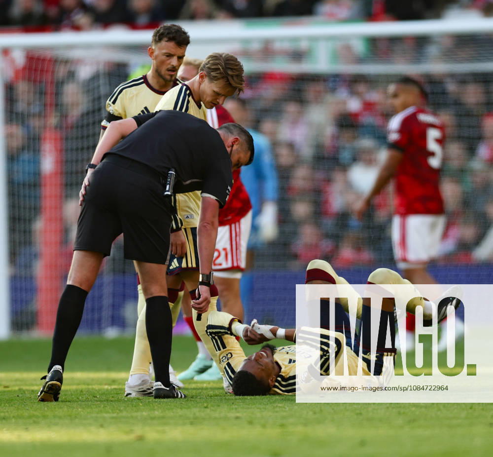 Nottingham Forest v Arsenal Premier League Ezri Konsa of Arsenal lays on the pitch injured during the Premier League match at the City Ground, Nottingham 18 10 2026 UK Newspapers OUT