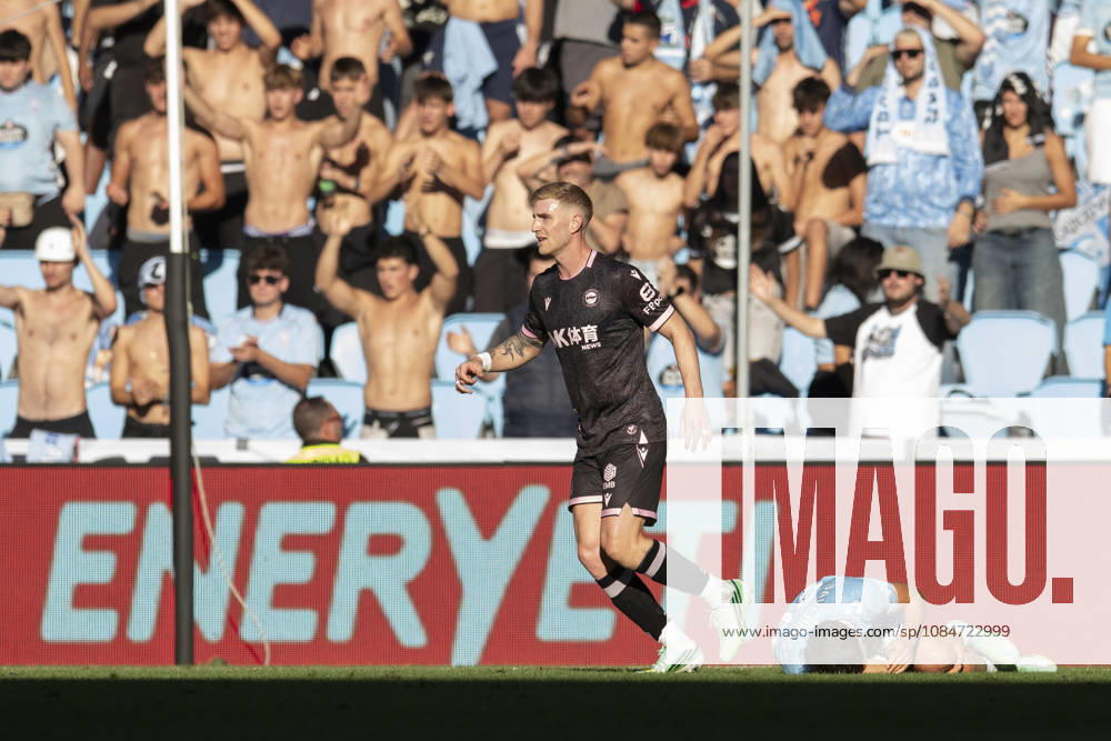 La Liga: EA Sports RC Celta vs. Deportivo Alavés. Nicolás Valentini of Alavés during Matchday 9: RC Celta vs. Deportivo Alavés on October 18, 2026, at Abanca Balaidos Stadium, Vigo, Spain