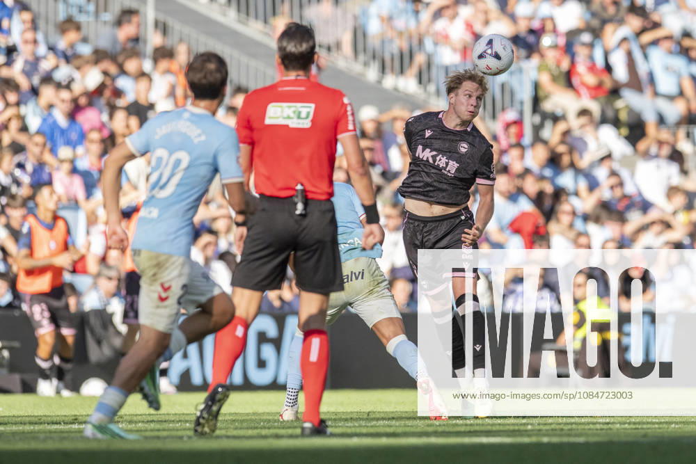 La Liga: EA Sports RC Celta vs. Deportivo Alavés. Pablo Ibánez of Alavés during Matchday 9: RC Celta vs. Deportivo Alavés on October 18, 2026, at Abanca Balaidos Stadium, Vigo, Spain
