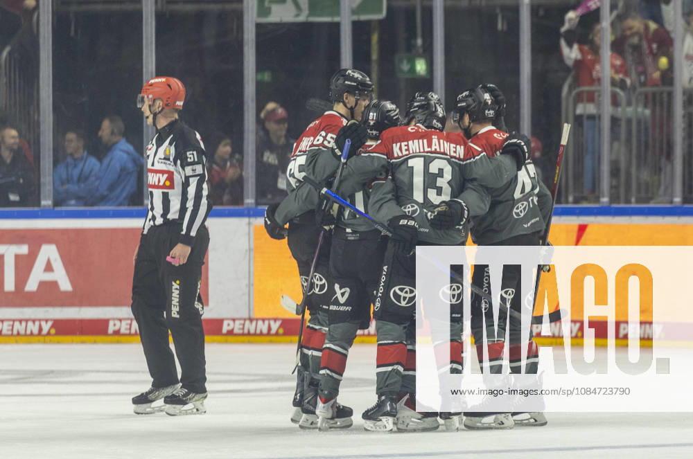 Celebrations after the 2-1 win by the Koelner Haie GER, Koelner Haie vs. Pinguins Bremerhaven, Ice Hockey, PENNY DEL, Matchday 10, 2026-2027 Season, October 18, 2026 GER, Cologne Sharks vs. Bremerhaven Penguins, Ice Hockey, PENNY DEL, Matchday 10, 2026–2027 Season, October 18, 2026 Cologne