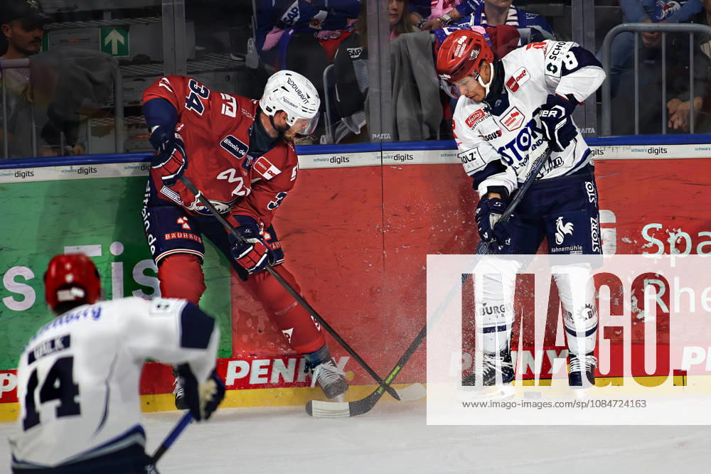 From left: Tom Kuehnhackl (Adler Mannheim), 34, Austin Ortega (Wild Wings Schwenningen), 8 GER Adler Mannheim Wild Wings Schwenningen DEL Matchday 10, 2026–2027 Season 18 10 2026 GGER Adler Mannheim Wild Wings Schwenningen DEL Matchday 10, 2026–2027 Season 18 10 2026 Mannheim