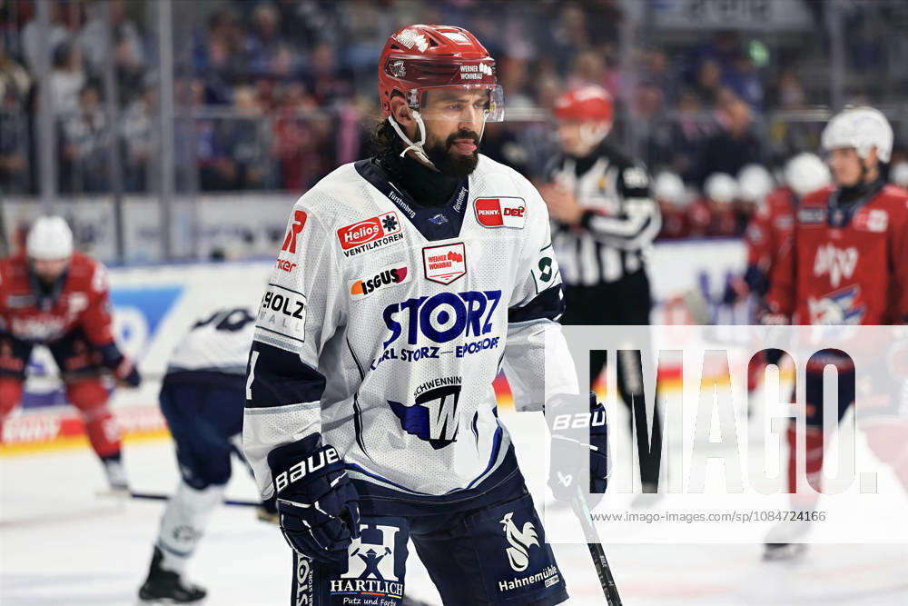 Dominik Bittner, Wild Wings Schwenningen, 7 GER Adler Mannheim Wild Wings Schwenningen DEL Matchday 10, 2026–2027 Season 18 10 2026 GER Adler Mannheim Wild Wings Schwenningen DEL Matchday 10, 2026–2027 Season 18 10 2026 Mannheim