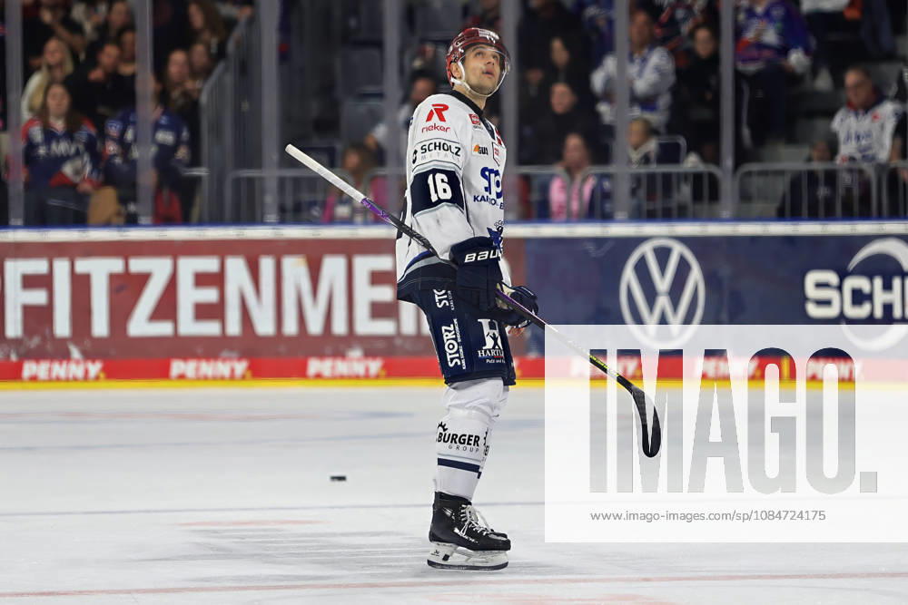 Arkadiusz Dziambor, Wild Wings Schwenningen, 16 GER Adler Mannheim Wild Wings Schwennigen DEL Matchday 10, 2026–2027 Season 18 10 2026 GER Adler Mannheim Wild Wings Schwennigen DEL Matchday 10, 2026–2027 Season 18 10 2026 Mannheim