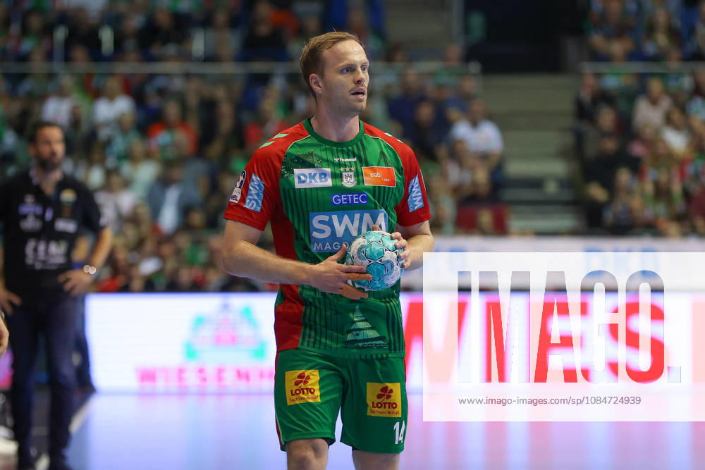 Opel HBL SC Magdeburg vs. TVB Stuttgart, from left: Omar, Ingi, Magnusson (Magdeburg), 14 (Magdeburg)