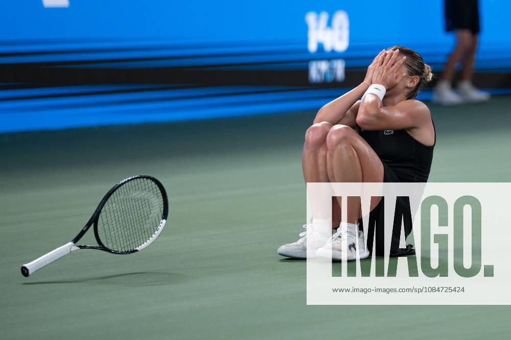 (261018) -- WUHAN, Oct. 18, 2026 -- Maja Chwalinska celebrates after the women s singles final match between Maja Chwalinska of Poland and Sonay Kartal of Britain at the 2026 Wuhan Open tennis tournament in Wuhan, capital of central China s Hubei Province, Oct. 18, 2026. ) (SP)CHINA-WUHAN-TENNIS-WUHAN OPEN-WOMEN S SINGLES-FINAL (CN) WuxZhizun
