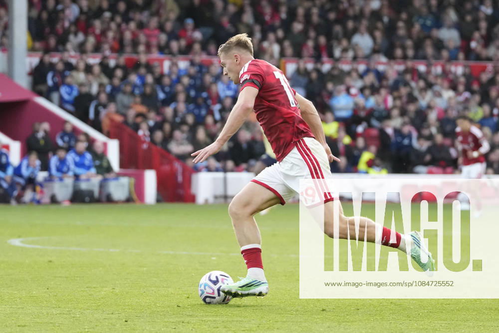 City Ground NOTTINGHAM, ENGLAND - OCTOBER 18th : Liam Delap of Nottingham Forest seen in action during the Premier league football match between Nottingham Forest and Arsenal FC at the City Ground on October 18th, 2026 in Nottingham, England. (Paul Bonser Sports Press Photo SPP)