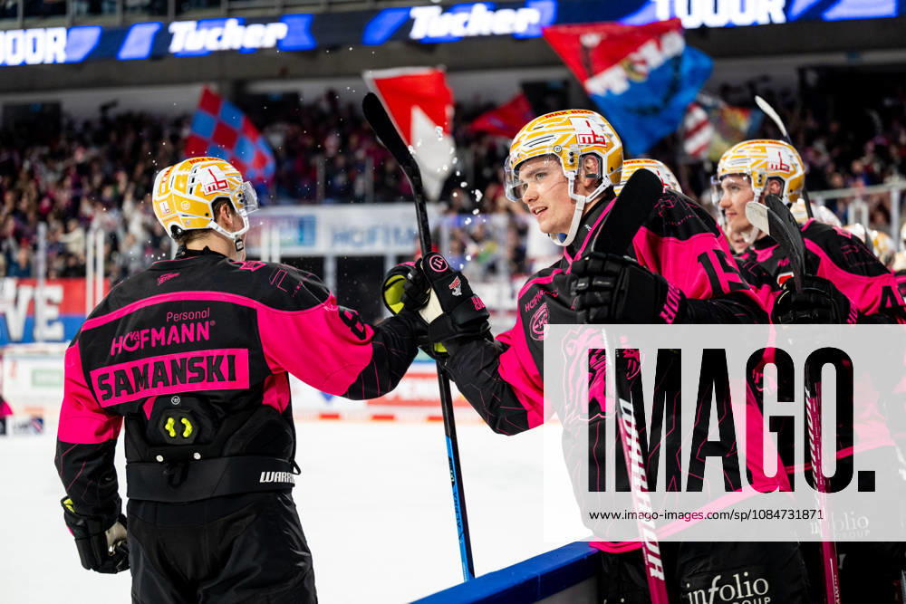 2026–2027 Ice Hockey Season, Penny DEL, Nuremberg Ice Tigers, Icetigers, Red Bull Munich, ThHa Goal celebration, joy, cheering, Noah Samanski 8, Nuremberg Ice Tigers, NIT Nikolaus Heigl 15, Nuremberg Ice Tigers, NIT