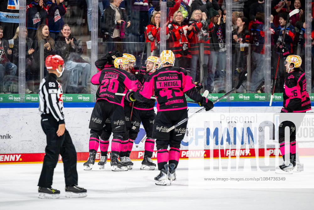 Ice Hockey Season 2026–2027 Penny DEL Nuremberg Ice Tigers Icetigers Red Bull Munich ThHa Goal celebration, joy, cheering Marcus Weber 24, Nuremberg Ice Tigers, NIT Ryan Jones 20, Nuremberg Ice Tigers, NIT Evan Barratt 10, Nuremberg Ice Tigers, NIT Thomas Heigl 49, Nuremberg Ice Tigers, NIT Jackson Cates 26, Nuremberg Ice Tigers, NIT
