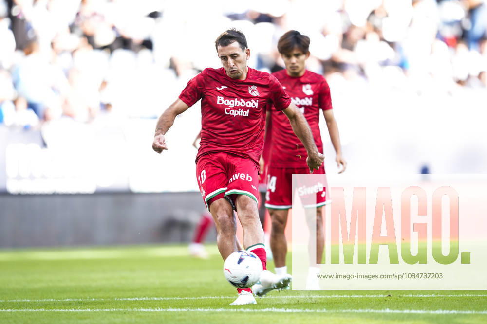 Mikel Oyarzabal of Real Sociedad warms up during the Spanish league, LaLiga EA Sports, football match played between Malaga CF and Real Sociedad at La Rosaleda stadium on October 18, 2026, in Malaga, Spain. Malaga Spain - ZUMAa181 20261018_zaa_a181_199