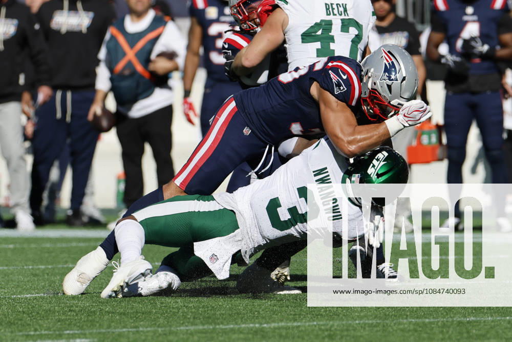 New England Patriots linebacker K.J. Britt, takes down New York Jets running back Kene Nwangwu during the first half at Gillette Stadium in Foxborough, Massachusetts on Sunday, October 18, 2026. BOP20261018007 CJxGUNTHER