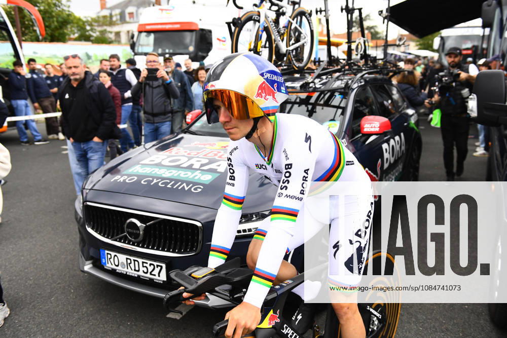 Les Herbiers, Pays De La Loire, France: Red BullÃBoraÃHansgrohes Belgian rider Remco Evenepoel competes in the Chrono des Nations in Les Herbiers, France, on October 18, 2026. Chrono Des Nations - ZUMAh284 20261018_znp_h284_022