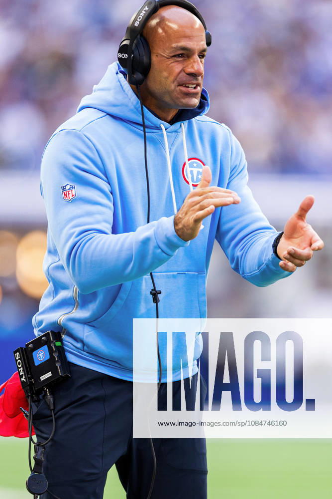 Oct 18, 2026; Indianapolis, IN, USA; Tennessee Titans head coach Robert Saleh during NFL, American Football Herren, USA game action against the Indianapolis Colts at Lucas Oil Stadium. Mandatory Credit: -Cal Media NFL 2026: Titans Vs Colts OCT 18 - ZUMAc04_ 20261018_zma_c04_016