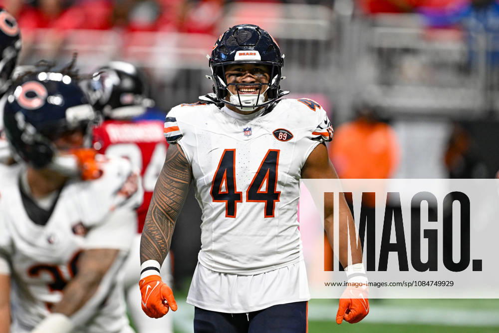ATLANTA, GA - OCTOBER 18: Chicago linebacker Noah Sewell (44) reacts during the NFL, American Football Herren, USA game between the Chicago Bears and the Atlanta Falcons on October 18th, 2026 at Mercedes-Benz Stadium in Atlanta, GA. (Photo by Rich von Biberstein Icon Sportswire) NFL: OCT 18 Bears at Falcons Icon261018029