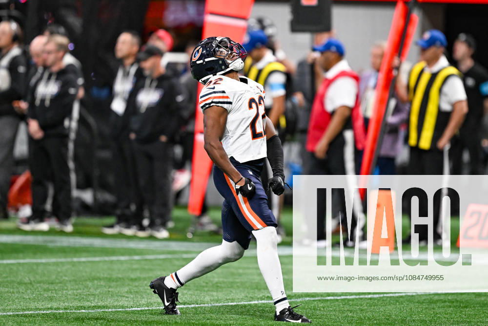 ATLANTA, GA - OCTOBER 18: Chicago safety Elijah Hicks (22) reacts during the NFL, American Football Herren, USA game between the Chicago Bears and the Atlanta Falcons on October 18th, 2026 at Mercedes-Benz Stadium in Atlanta, GA. (Photo by Rich von Biberstein Icon Sportswire) NFL: OCT 18 Bears at Falcons Icon261018035