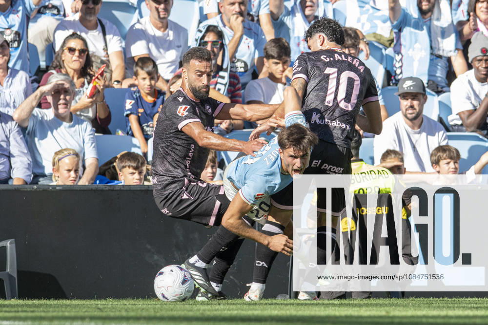 La Liga: EA Sports RC Celta vs. Deportivo Alavés. Abderrahmane Rebbach of Alavés, Javier Rodríguez of Celta, and Carles Alena of Alavés during Matchday 9: RC Celta vs. Deportivo Alavés on October 18, 2026, at Abanca Balaidos Stadium, Vigo, Spain