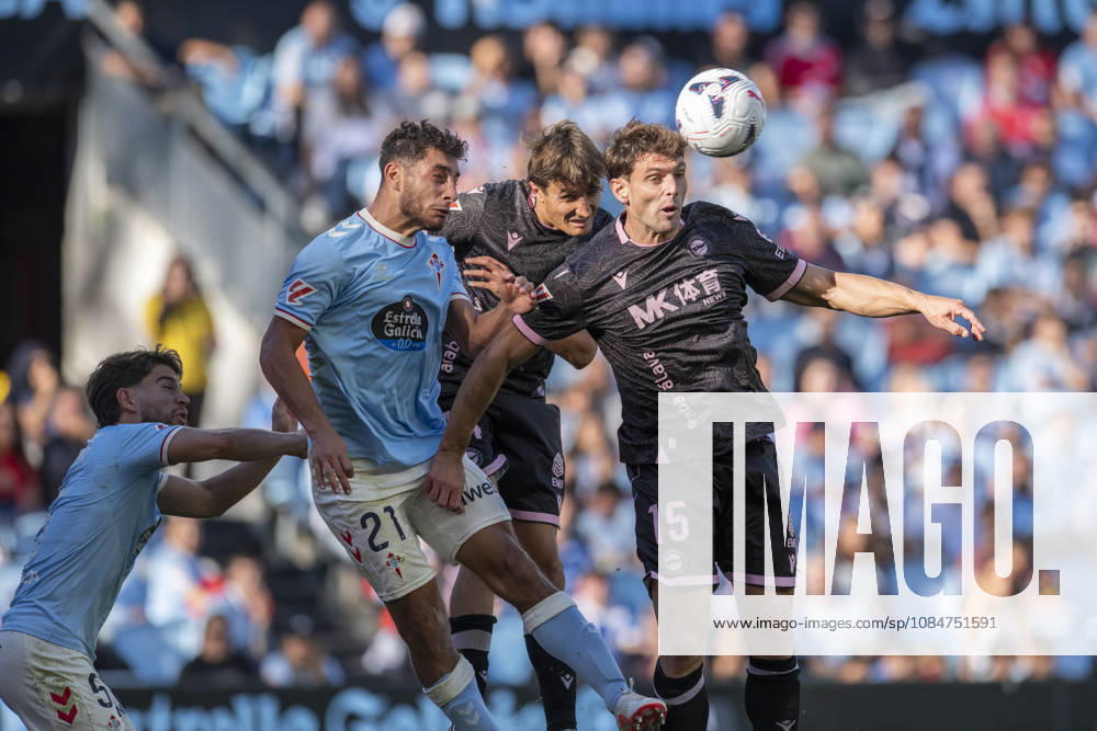 La Liga: EA Sports RC Celta vs. Deportivo Alavés. Mihailo Ristic of Celta and Lucas Boye of Alavés during Matchday 9: RC Celta vs. Deportivo Alavés on October 18, 2026, at Abanca Balaidos Stadium, Vigo, Spain