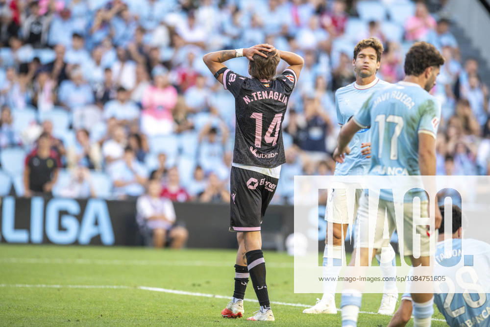 La Liga: EA Sports RC Celta vs. Deportivo Alavés. Nahuel Tenaglia of Alavés during Matchday 9: RC Celta vs. Deportivo Alavés on October 18, 2026, at Abanca Balaidos Stadium, Vigo, Spain