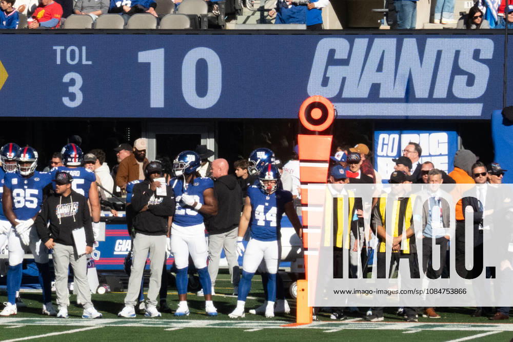 New York Giants running back CAM SKATTEBO (44) stands on the sideline in the 4th quarter as the New Orleans Saints defeat the New York Giants 34-27 at MetLife Stadium in East Rutherford, New Jersey on October 18, 2026. East Rutherford USA - ZUMAb148 20261018_zap_b148_003