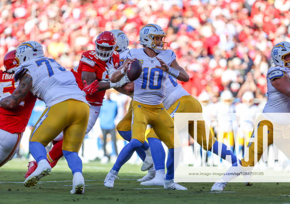Oct 18, 2026: Los Angeles Chargers quarterback Justin Herbert (10) looks to pass against the Kansas City Chiefs in Kansas City, MO, USA; at Arrowhead Stadium. Mandatory Credit: -Cal Media Kansas City USA - ZUMAc04_ 20261018_zma_c04_237