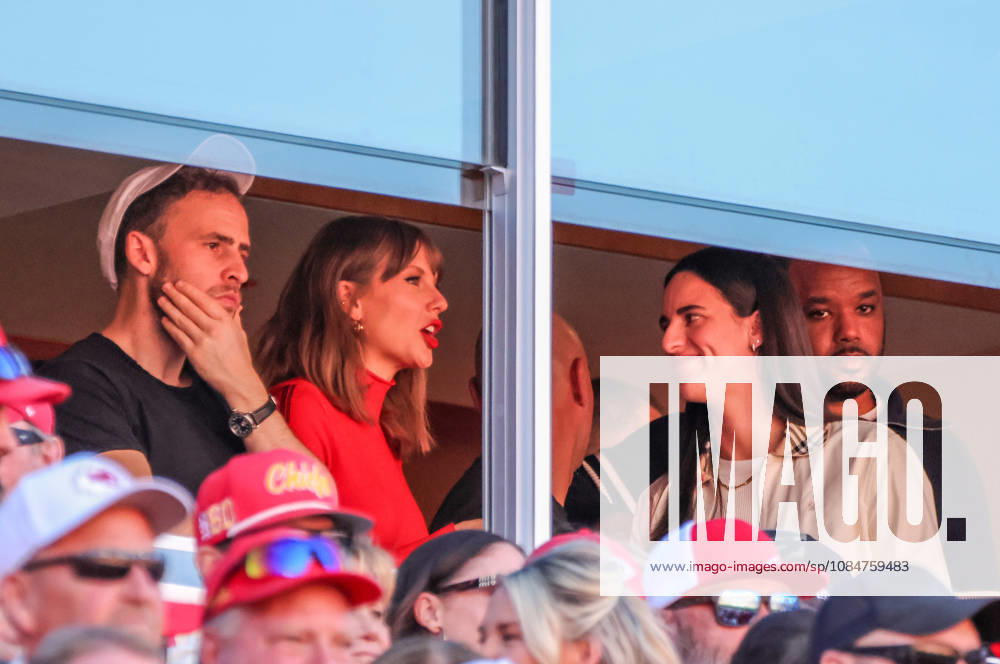 Oct 18, 2026: Taylor Swift and Caitlin Clark were seen at the game between the Kansas City Chiefs and Los Angeles Chargers in Kansas City, MO, USA; at Arrowhead Stadium. Mandatory Credit: -Cal Media Kansas City USA - ZUMAc04_ 20261018_zma_c04_243