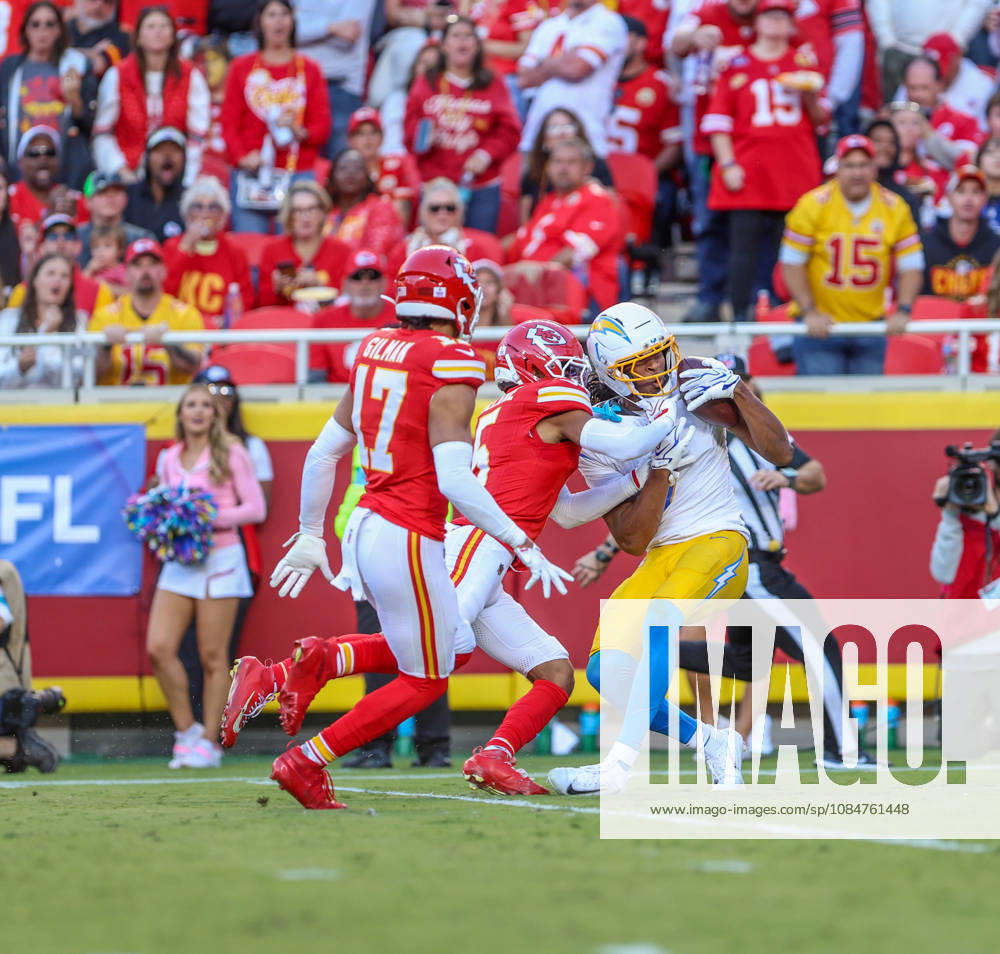 Oct 18, 2026: Los Angeles Chargers wide receiver Quentin Johnston (1) catches a deep pass from Los Angeles Chargers quarterback Justin Herbert (10) against Kansas City Chiefs cornerback Mansoor Delane (5) in Kansas City, MO, USA; at Arrowhead Stadium. Mandatory Credit: -Cal Media Kansas City USA - ZUMAc04_ 20261018_zma_c04_362
