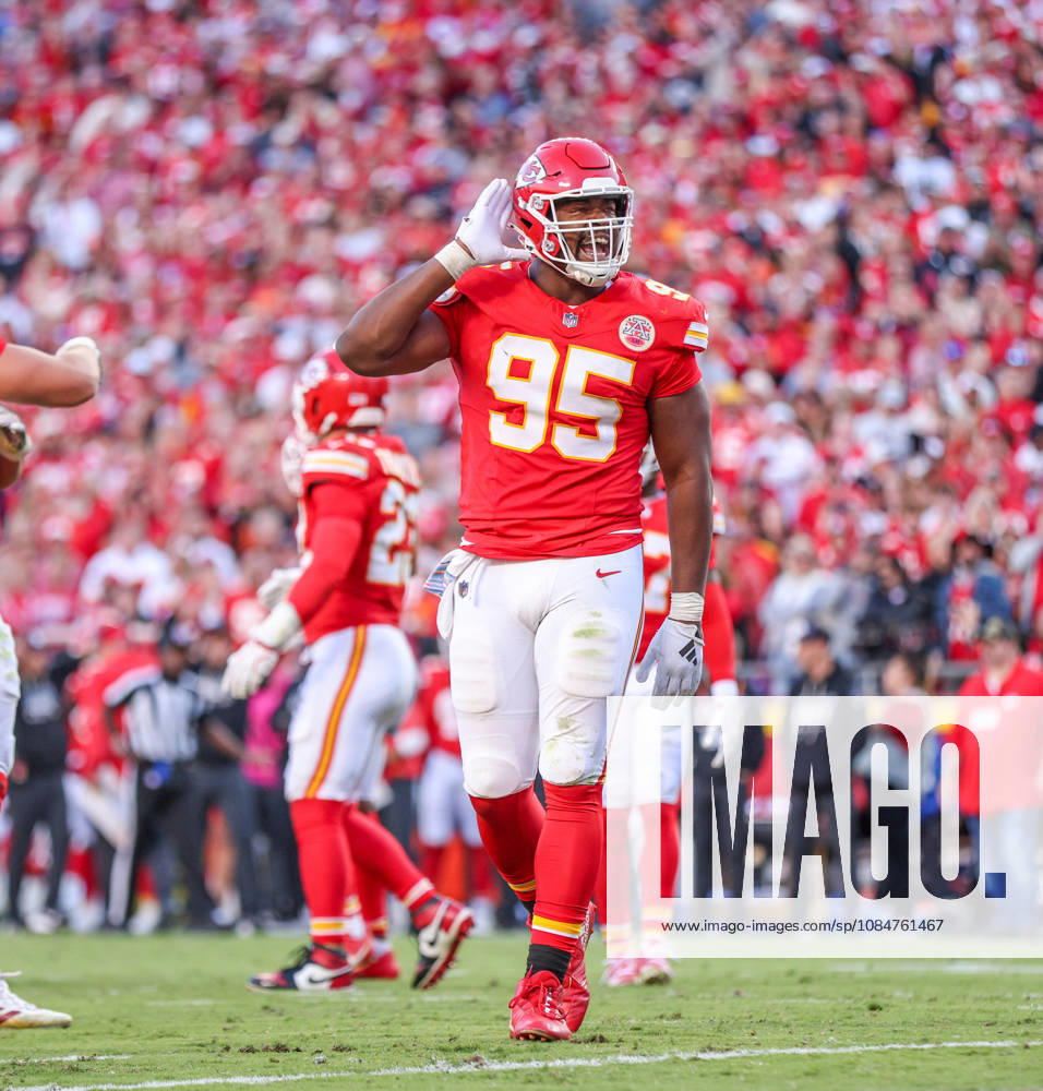 NFL, American Football Herren, USA 2026: Chargers Vs Chiefs OCT 18 Oct 18, 2026: Kansas City Chiefs defensive tackle Chris Jones (95) reacts against the Los Angeles Chargers in Kansas City, MO, USA; at Arrowhead Stadium. Mandatory Credit: Roman Puno-Cal Media (Credit Image: Â Roman Puno Cal Sport Media) Kansas City Mo USA