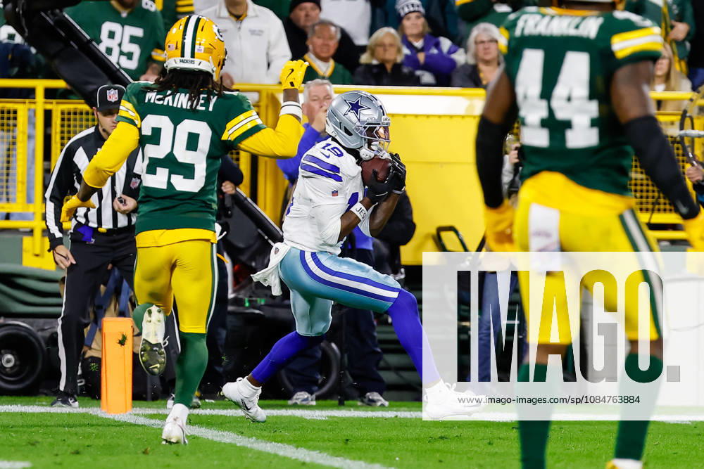 Oct 18, 2026; Green Bay, WI, USA; Dallas Cowboys wide receiver Ryan Flournoy (19) catches a 6 yard touchdown pass during the NFL, American Football Herren, USA game against the Green Bay Packers at Lambeau Field. Mandatory Credit: -Cal Media. NFL 2026: Cowboys Vs Packers OCT 18 - ZUMAc04_ 20261018_zma_c04_506