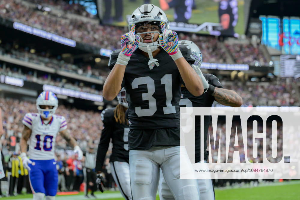 STOKES 31 of Las Vegas raiders celebrated after successful intercept during week 6 NFL, American Football Herren, USA game at the Allegiant stadium in Las Vegas. The Buffalo Bills Defeated The Las Vegas Raiders 33-30 - ZUMAo117 20261018_zsp_o117_023