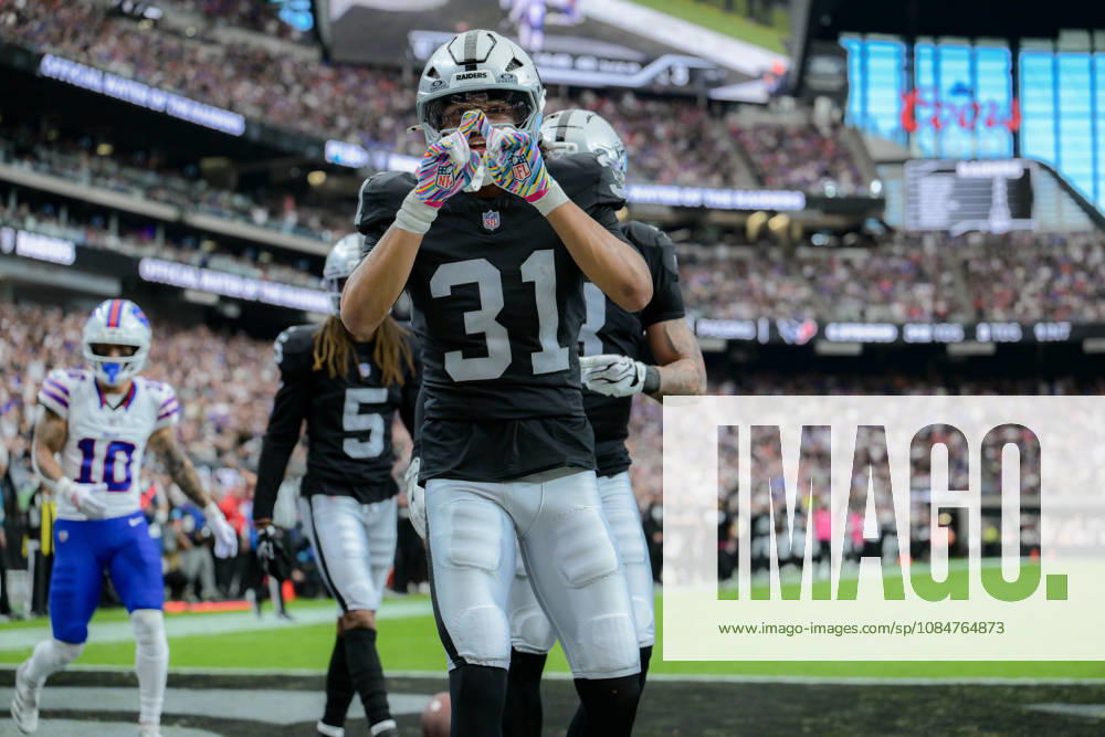 STOKES 31 of Las Vegas raiders celebrated after successful intercept during week 6 NFL, American Football Herren, USA game at the Allegiant stadium in Las Vegas. The Buffalo Bills Defeated The Las Vegas Raiders 33-30 - ZUMAo117 20261018_zsp_o117_025
