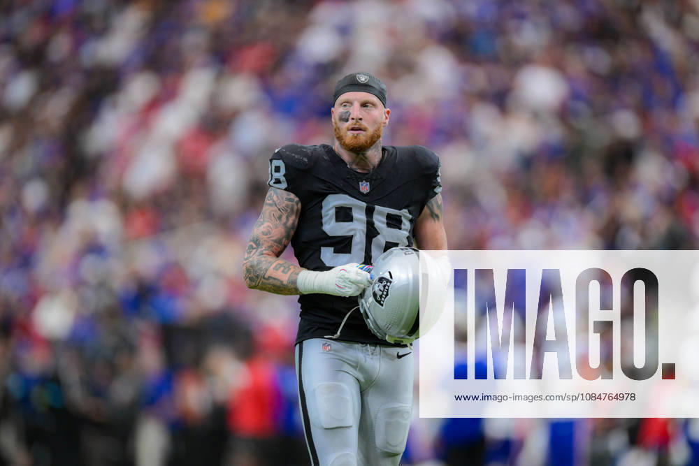 Las Vegas Raiders defensive end MAXX CROSBY (98) Walk off the field during week 6 NFL, American Football Herren, USA game at the Allegiant stadium in Las Vegas. The Buffalo Bills Defeated The Las Vegas Raiders 33-30 - ZUMAo117 20261018_zsp_o117_037