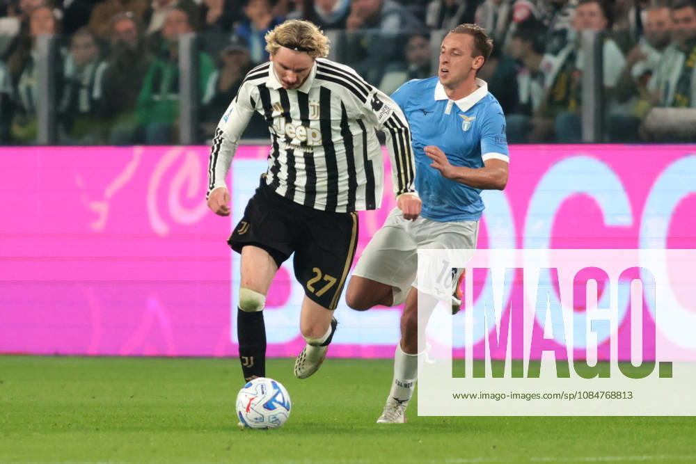 2026-10-18 Juventus FC v SS Lazio - Serie A 2026 27 TURIN, ITALY - OCTOBER 18: Nick Woltemade of Juventus, Davide Frattesi of SS Lazio during the Serie A 2026 27 match between Juventus FC and SS Lazio at Allianz Stadium on October 18, 2026 in Turin, Italy. (Photo by Nderim Kaceli BSR Agency) Turin Italy Content not available for redistribution in The Netherlands directly or indirectly through any third parties.