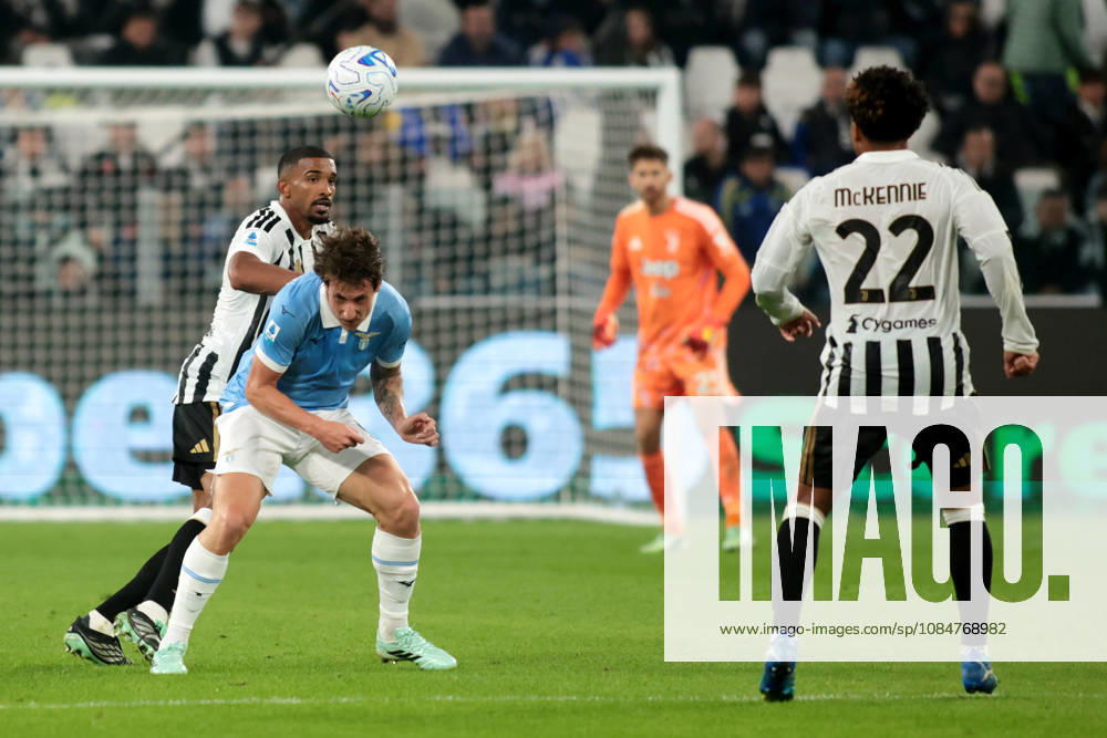 2026-10-18 Juventus FC v SS Lazio - Serie A 2026 27 TURIN, ITALY - OCTOBER 18: Gleison Bremer of Juventus, Andrea Pinamonti of SS Lazio during the Serie A 2026 27 match between Juventus FC and SS Lazio at Allianz Stadium on October 18, 2026 in Turin, Italy. (Photo by Nderim Kaceli BSR Agency) Turin Italy Content not available for redistribution in The Netherlands directly or indirectly through any third parties.