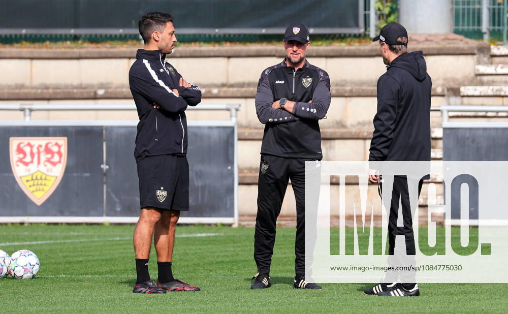 Stuttgart, Soccer, UEFA Champions League, 2026–2027 season, VfB Stuttgart practice; from left: Assistant Coach Malik Fathi, VfB Coach Sebastian Hoeneß, Assistant Coach David Krecidlo