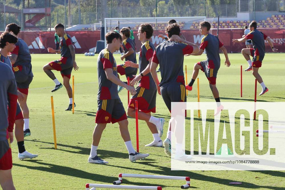 IPA89917568 - October 19, 2026 Champions League: Gasperini press conference, PK, Pressekonferenz + Training Sessions In the photo: Drills (Photo by Gino Mancini)