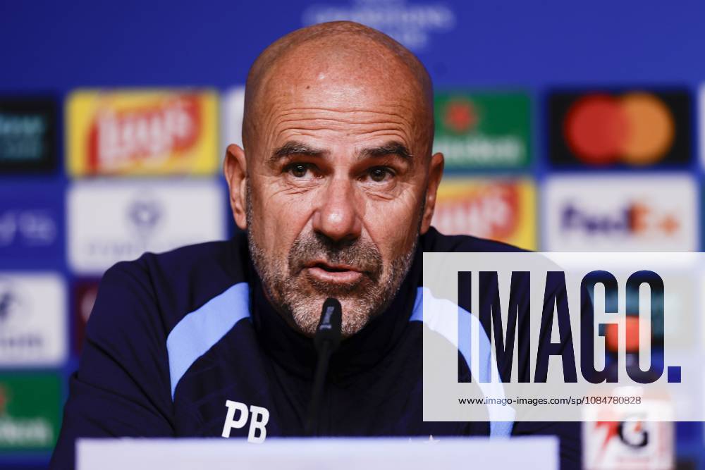 , Estadio do Dragao , season 2026 2027 , UEFA Champions League football , press conference, PK, Pressekonferenz PSV , Picture shows PSV trainer coach Peter Bosz during the press conference Press conference and training PSV x208820502x